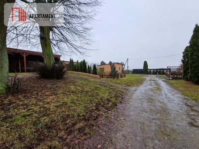 4 lokale mieszkalne, lokal komercyjny,duża działka - 2