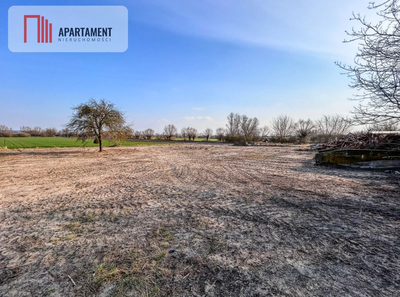 Działka w Grucznie 2166m² WZ, media w pobliżu