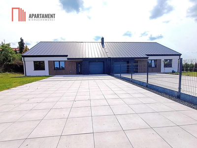 PARTEROWY dom w otoczeniu JEZIOR | garaż | taras