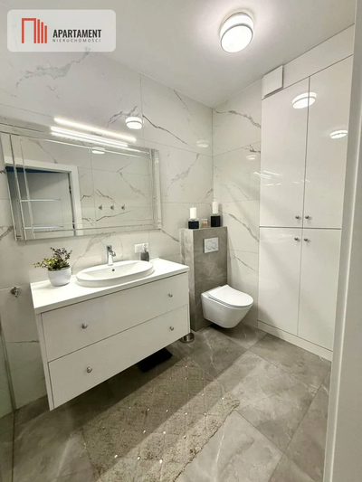 Nowoczesny apartament z dwoma balkonami oraz windą - 5