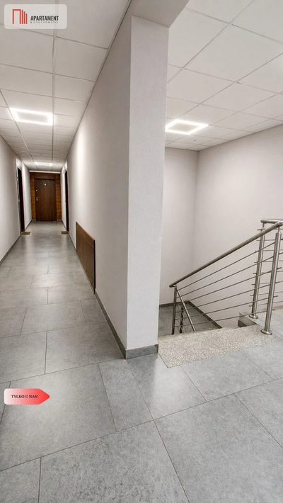 Przestronne mieszkanie z garażem - 2