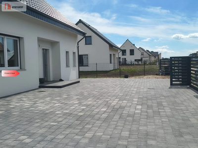 Dom obok lasu w spokojnej okolicy - 2