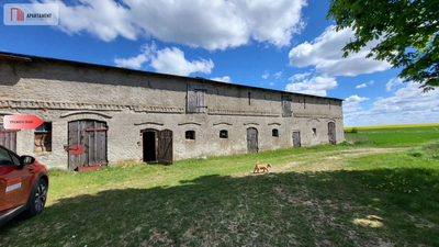 Dom, stodoła, siedlisko - rezerwacja - 2