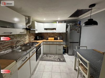 Duże 3 pokojowe mieszkanie z murowanym garażem - 2