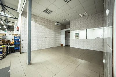 Lokal usługowy czeka na Twój biznes - 2
