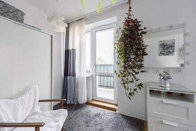 Ustawne 42,5 m² z balkonem i osobną kuchnią | 1. p - 4