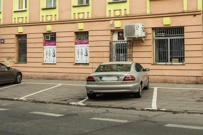 Lokal z witryną w pięknej kamienicy! - 4