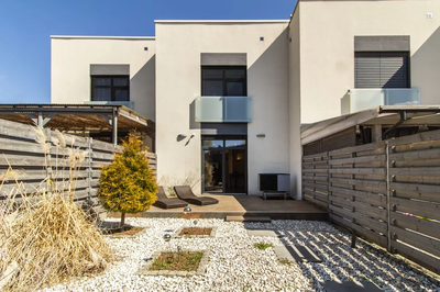 Nowoczesny dom szeregowy 92,37 m²  wysoki standard