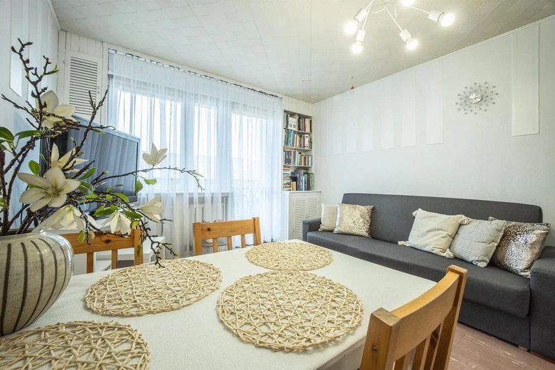 Słoneczna loggia i trzy pokoje w sercu Olechowa - 112464401.jpg