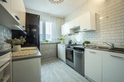 Słoneczna loggia i trzy pokoje w sercu Olechowa - 2