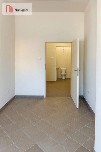 Nowe lokale biurowo-usługowe najem/sprzedaż - 4