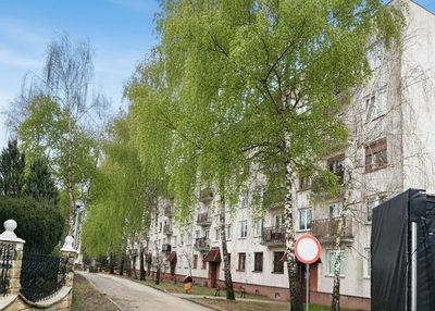 Kawalerka z balkonem na 1 piętrze!