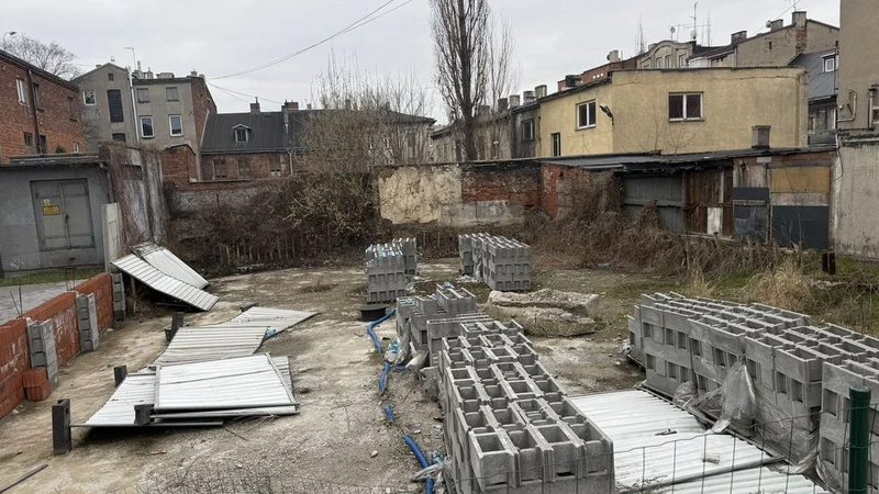 Gratka dla dewelopera - działka w Pabianicach - 106278689.jpg
