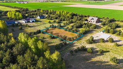 Oaza spokoju pod samym lasem – działka 1463 m²