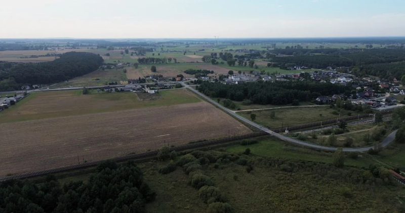 Działka skrojona pod Twój biznes - 111233561.jpg