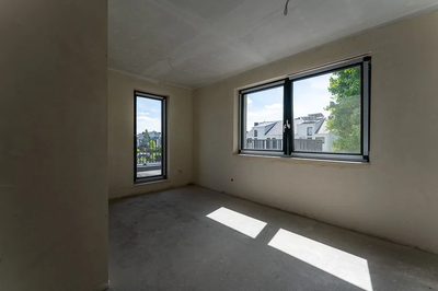 Dom wśród zieleni. Morasko. - 2
