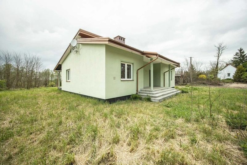 Dom jak nowy z dużą działką w zielonej okolicy! - 112602507.jpg