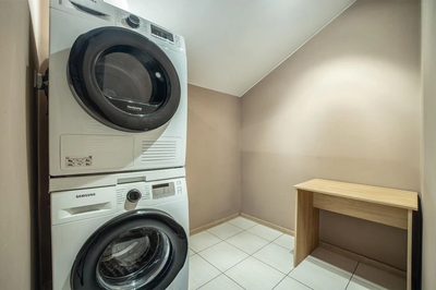 Przestrzenne mieszkanie dwupoziomowe plus parking - 4