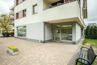 Prestiżowy lokal z monitoringiem i parkingiem - 3