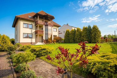 Dom 443m² i baza pod firmę przy trasie S7