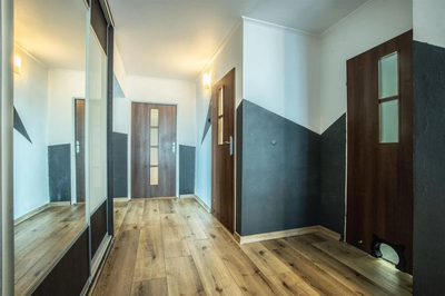 Zamieszkaj lub zarabiaj w centrum Brzezin! - 3