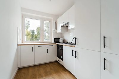 OKAZJA! 2 pokoje do wykończenia, winda, balkon