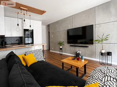 4 pokoje| Balkon| 2 Miejsca Parkingowe|Green Park