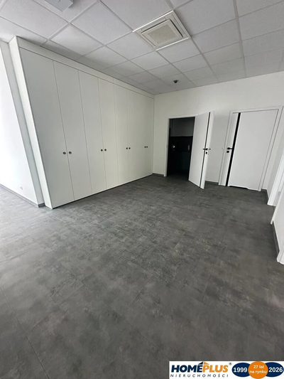 Przestronny lokal w nowoczesnym budynku - 4