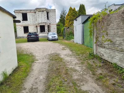Na sprzedaż unikalna działka gruntu z rozpoczętą budową domu jednorodzinnego w zabudowie wolnostojącej o powierzchni około 180m2, usytuowana przy ul. Podgórnej w Luboniu. Nieruchomość o powierzchni… - 3