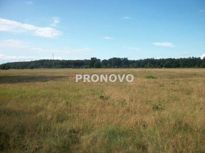 Działki z przeznaczeniem pod zabudowę mieszkaniową o powierzchniach  od 1003m2 do 1175m2 i jedna 3139m2 w   w cenie po 100zł/m2 w Miłowie koło Stepnicy. Działki są płaskie, nie zadrzewione, nie ogrod…