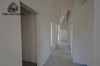 Ostatnia połówka Bliźniaka, Garaż - Pólko - 2