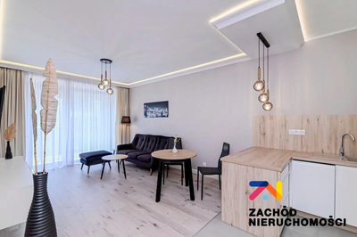 Oferujemy Państwu do wynajęcia 2-pokojowe mieszkanie o powierzchni 44,38  m2 zlokalizowane na 1 piętrze w apartamentowcu w Zielonej Górze przyul.  NOWEJ.