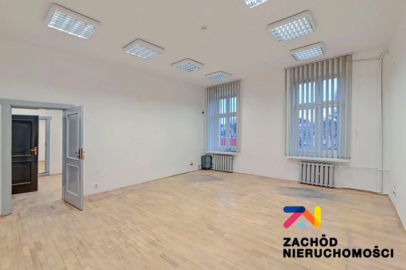 Z przyjemnością prezentujemy Państwu wyjątkową ofertę nieruchomości w samym sercu miasta, przy ulicy Generała Władysława Sikorskiego 9. Ta lokalizacja to doskonałe miejsce na rozwijanie działalności… - 166380227-1l.jpg