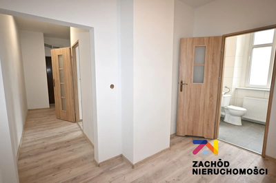 Oferujemy Państwu atrakcyjną nieruchomość na sprzedaż - komfortowe 2-pokojowe mieszkanie w sercu Kożuchowa. To idealna propozycja dla osób ceniących funkcjonalność, odnowione wnętrza oraz możliwość w…