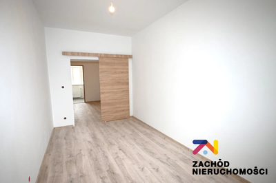 Oferujemy Państwu atrakcyjną nieruchomość na sprzedaż - komfortowe 2-pokojowe mieszkanie w sercu Kożuchowa. To idealna propozycja dla osób ceniących funkcjonalność, odnowione wnętrza oraz możliwość w… - 4
