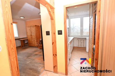 Na sprzedaż atrakcyjne,mieszkanie usytuowane na Osiedlu Piastowskim, zlokalizowane na trzecim piętrze budynku. - 3