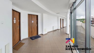 OFERUJEMY PAŃSTWU DO SPRZEDAŻY PIĘKNY APARTAMENT USYTUOWANY W ŚCISŁYM CENTRUM MIASTA - UL. GRYFA POMORSKIEGO W MIĘDZYZDROJACH. IDEALNY GOTOWIEC INWESTYCYJNY !! - 5