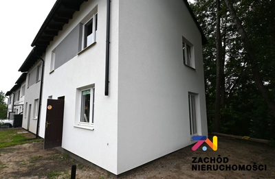 Prezentujemy Państwu nowy dom na sprzedaż w zabudowie segmentowej położony na rodzinnym osiedlu z daleka od zgiełku miasta.