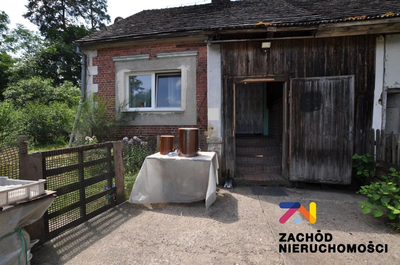 Przedstawiamy Państwu ofertę sprzedaży połowy domu w budynku dwulokalowym położonym w miejscowości Lubogoszcz, gmina Maszewo (powiat krośnieński).