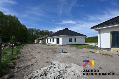OFERUJEMY PAŃSTWU DO SPRZEDAŻY DOMY JEDNORODZINNE DWULOKALOWE W PŁOTACH. - 4