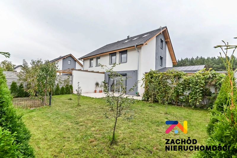 Na sprzedaż atrakcyjny i bardzo przestronny dom w zabudowie bliźniaczej o powierzchni użytkowej 106,5 m2 (plus strych 30 m2, ok. 40 m2 liczone po podłodze- powierzchnia mieszkalna) z działką o powier… - 163590227-1l.jpg