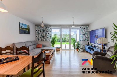 Na sprzedaż atrakcyjny i bardzo przestronny dom w zabudowie bliźniaczej o powierzchni użytkowej 106,5 m2 (plus strych 30 m2, ok. 40 m2 liczone po podłodze- powierzchnia mieszkalna) z działką o powier… - 4