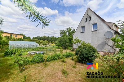 Przedstawiamy Państwu urokliwą ofertę - przestronny dom wolnostojący o powierzchni 120 m, usytuowany na malowniczej działce o powierzchni 2 500 m w spokojnej części Zasiek, gmina Brody. To idealne mi… - 2