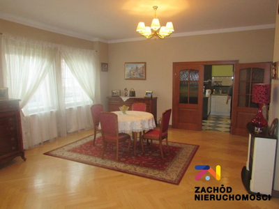 Na sprzedaż bardzo atrakcyjny budynek mieszkalno- usługowy wybudowany w 2006 roku w centrum Zielonej Góry. Budynek o powierzchni 350 m2, z działką o powierzchni 203 m2. Budynek 2 piętrowy- każda kond…