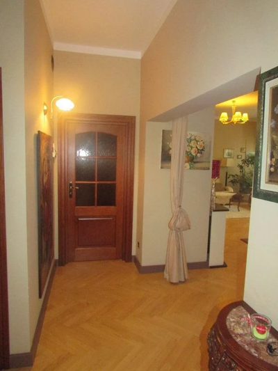 Na sprzedaż bardzo atrakcyjny budynek mieszkalno- usługowy wybudowany w 2006 roku w centrum Zielonej Góry. Budynek o powierzchni 350 m2, z działką o powierzchni 203 m2. Budynek 2 piętrowy- każda kond… - 2