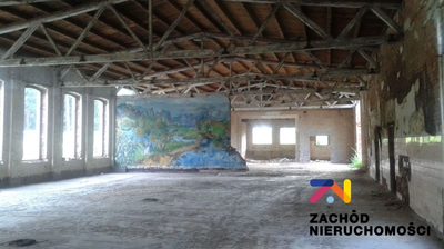 Oferujemy do sprzedaży obiekt komercyjny usytuowany na terenie o powierzchni 3,6120 ha. - 3