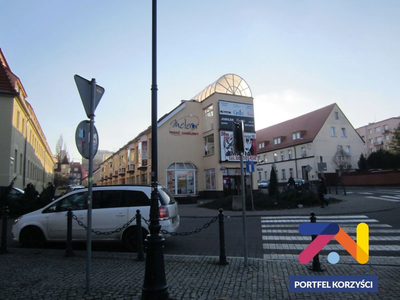 Oferujemy na sprzedaż lokal stanowiący odrębną własność wraz z udziałem w gruncie w centrum handlowym Meteor. - 3