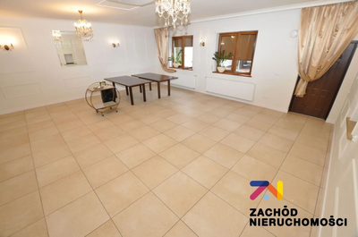 Na sprzedaż atrakcyjny kompleks hotelowy z restauracją łącznej powierzchni ok. 740 m2 usytuowany na działkach o łącznej powierzchni 4187 m2 zlokalizowany w miejscowości Otyń przy głównej drodze. - 2