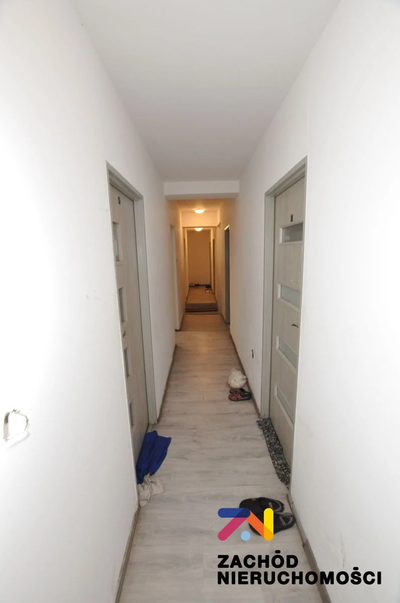 Na sprzedaż budynek wolnostojący o powierzchni 400 m2 usytuowany na działce o powierzchni 1138 m2, zlokalizowany w miejscowości Konotop, gmina Kolsko, powiat nowosolski. Obiekt obecnie wynajmowany pr… - 2