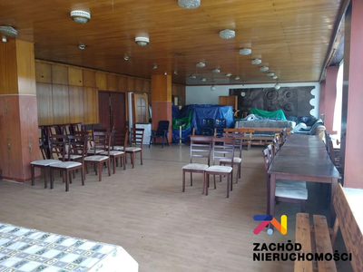 Oferujemy Państwu na sprzedaż połowę udziału wynoszący 2766m3 usytuowany na działce o pow. 3139m2 w budynku inwestycyjnym w Łęknicy, w który przed kliku laty funkcjonował jako restauracja z dużą salą… - 5